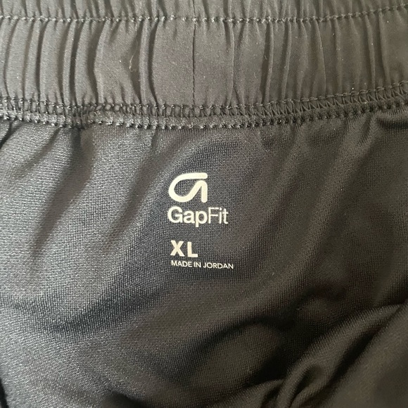 Shorts - Picture 3 of 4